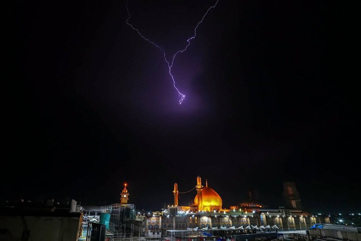 رعد و برق بر فراز حرم امامین عسکریین علیهما السلام