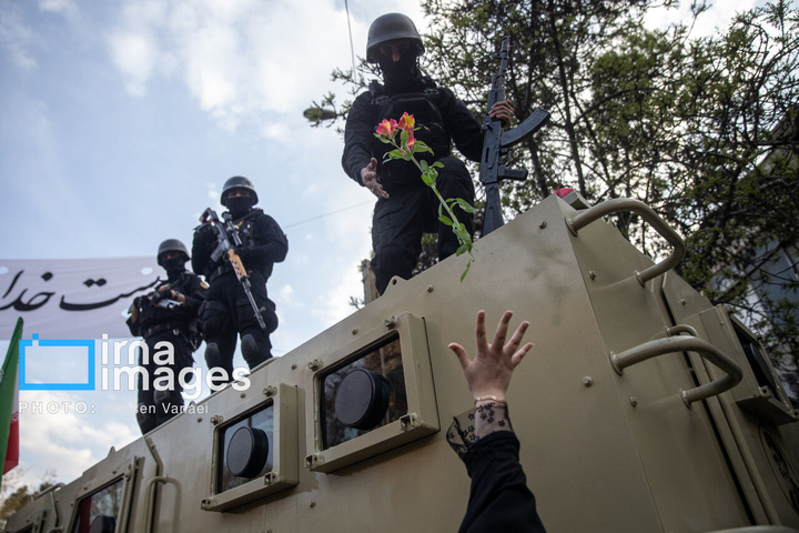 ۱۰۰ عکس منتخب از ۴۰ روز جنگ