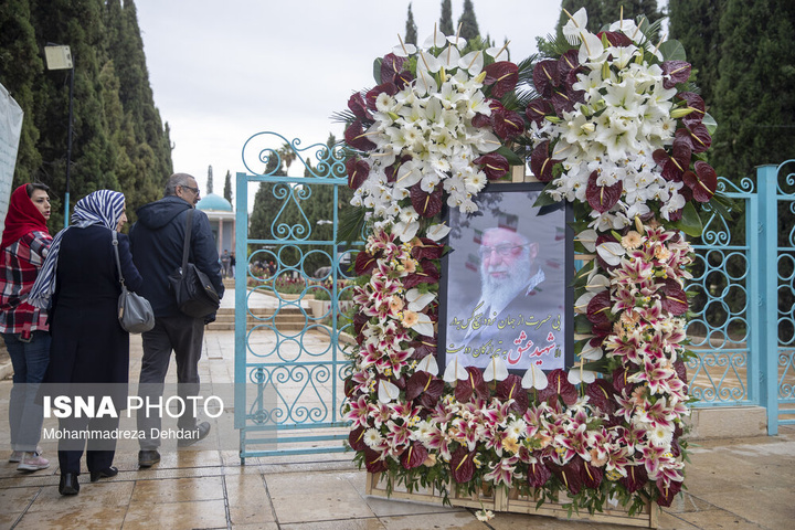 گلباران آرامگاه شیخ اجل «سعدی شیرازی»