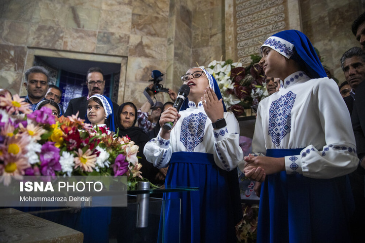 گلباران آرامگاه شیخ اجل «سعدی شیرازی»