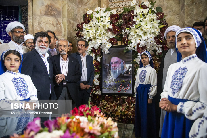 گلباران آرامگاه شیخ اجل «سعدی شیرازی»