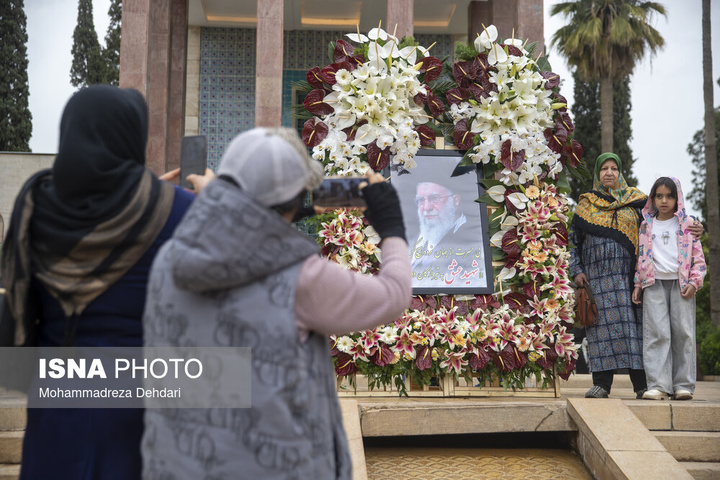 گلباران آرامگاه شیخ اجل «سعدی شیرازی»