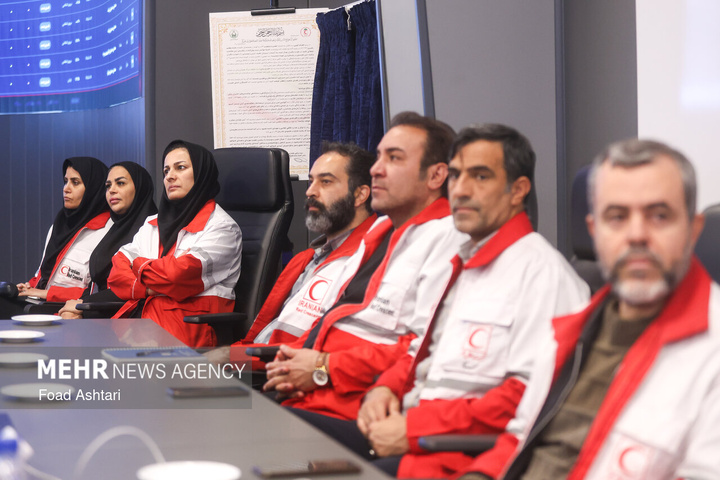 آیین تجلیل از کادر امداد و سلامت