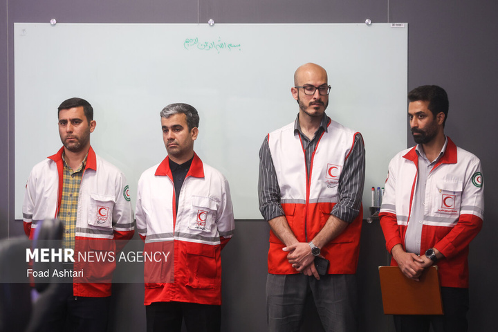 آیین تجلیل از کادر امداد و سلامت