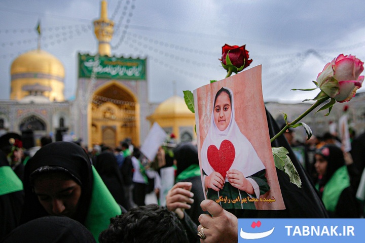 سفر خانواده شهدای میناب به حریمِ امام رئوف