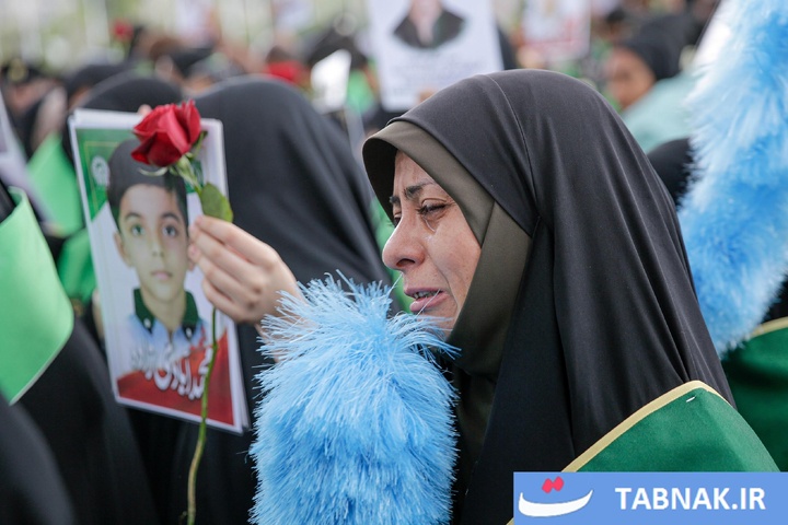 سفر خانواده شهدای میناب به حریمِ امام رئوف