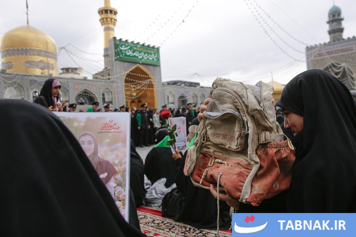 سفر خانواده شهدای میناب به حریمِ امام رئوف