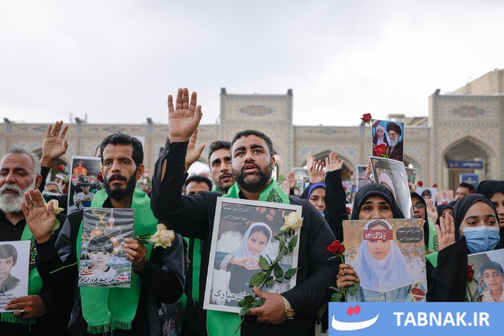 سفر خانواده شهدای میناب به حریمِ امام رئوف