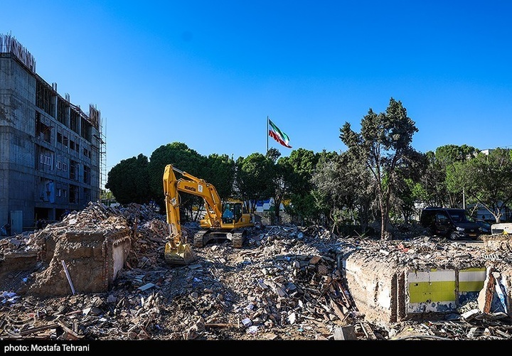 آثار حملات آمریکایی_صهیونی به ساختمان شهرداری منطقه 18