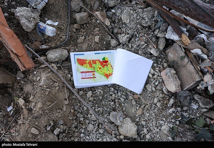 آثار حملات آمریکایی_صهیونی به ساختمان شهرداری منطقه 18