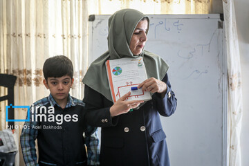 چراغ مدرسه در خانه روشن است