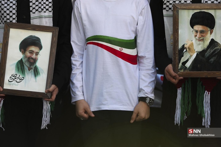 تجمعِ قدردانی از حمایت‌های مردم عراق در جنگ رمضان