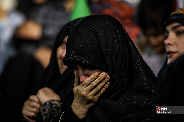 اجتماع شبانه مردم در حمایت از مدافعان وطن / میدان ونک