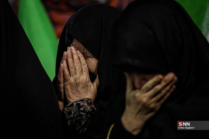 اجتماع شبانه مردم در حمایت از مدافعان وطن / میدان ونک