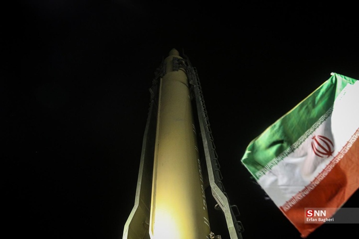 اجتماع شبانه مردم در حمایت از مدافعان وطن / میدان ونک