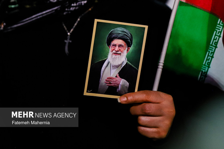 اجتماع حمایت از رزمندگان در مقابله با دشمن آمریکایی - صهیونی