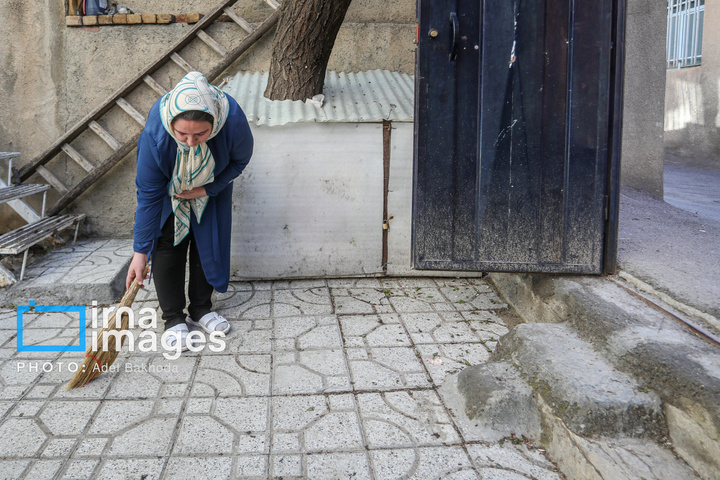 چراغ مدرسه در خانه روشن است