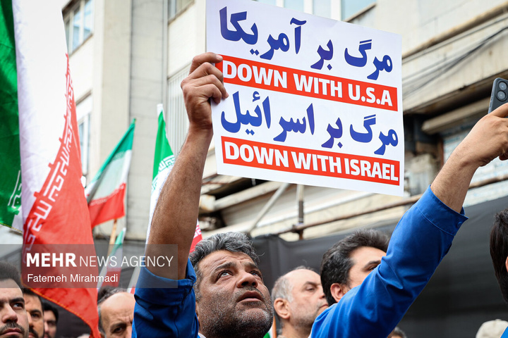 تجدید میثاق جامعه کار و تولید با رهبر شهید