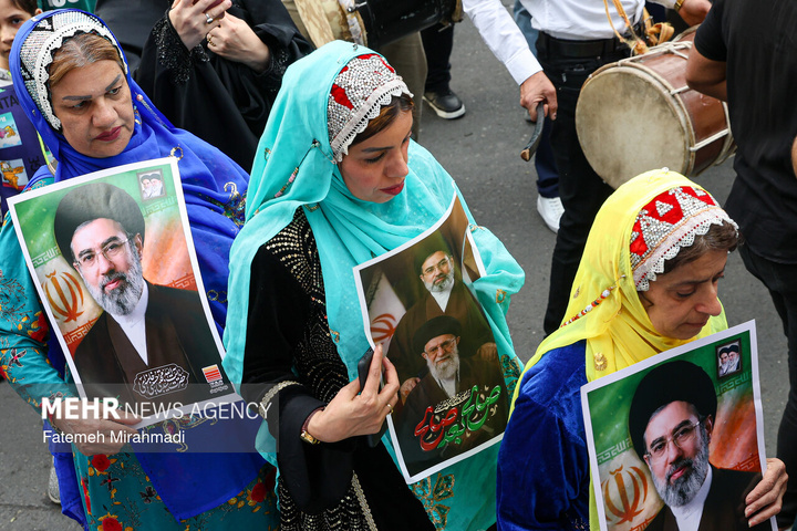 تجدید میثاق جامعه کار و تولید با رهبر شهید