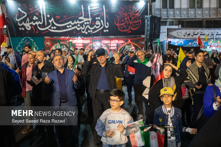 اجتماع حمایت از رزمندگان در مقابله با دشمن آمریکایی - صهیونی