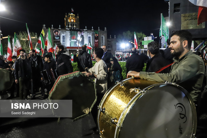 پهپاد شاهد ۱۳۶ در تجمع شبانه مردم در حمایت از مدافعان وطن - تبریز