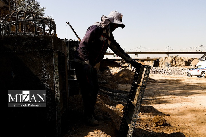 کارگران؛ مردان کار و ایستادگی
