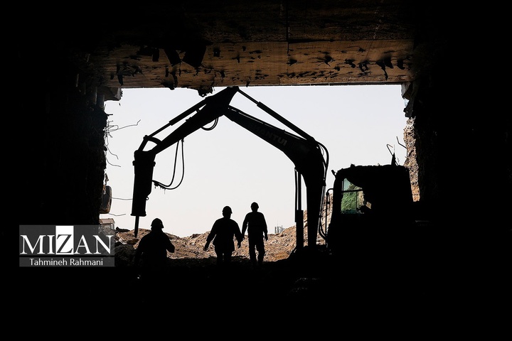 کارگران؛ مردان کار و ایستادگی