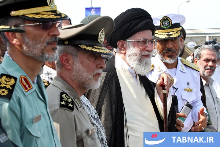 پنجره‌ای به گذشته؛ رهبر شهید انقلاب در کرانه خلیج فارس در سال ۹۰