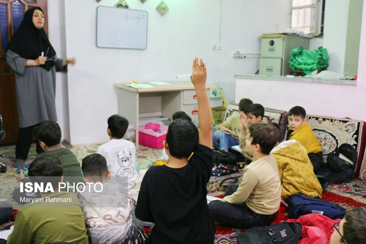 معلمان، ایثارگران شرایط جنگی