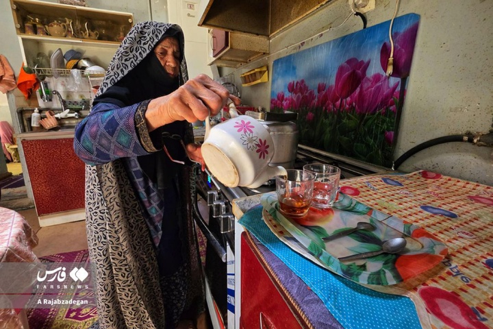 سنگر مقاومت با سوزن و نخ