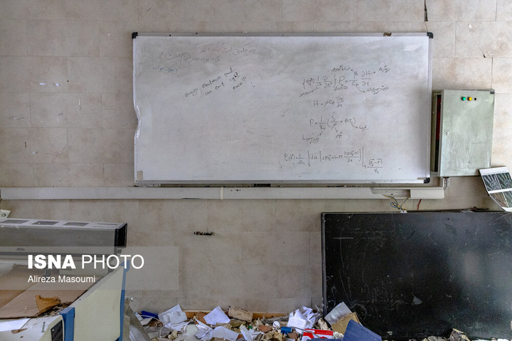 بازدید از آثار تجاوز آمریکا و رژیم صهیونیستی به دانشگاه شهید بهشتی