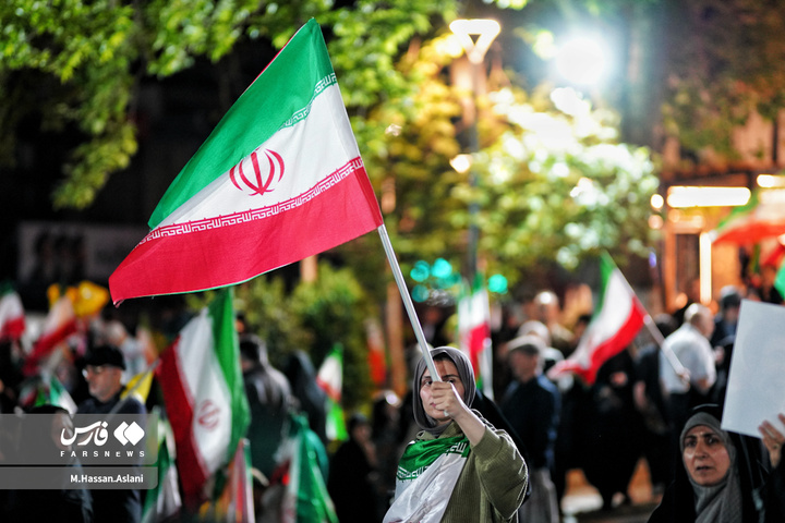 شب ۶۹ میدان تجریش