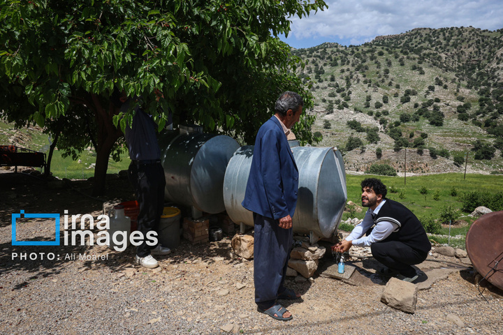 مدرسه‌ای در میان کوهستان