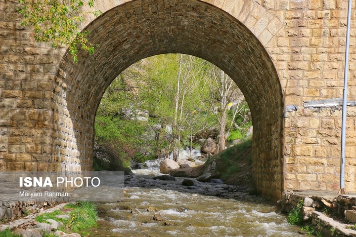 طبیعت بهاری گنج نامه همدان