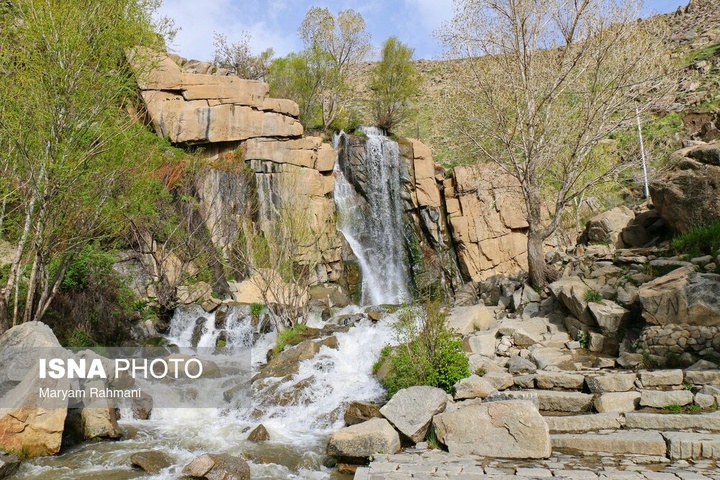 طبیعت بهاری گنج نامه همدان