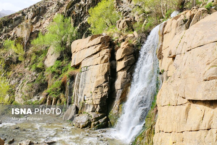 طبیعت بهاری گنج نامه همدان