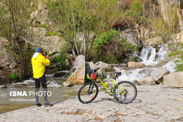 طبیعت بهاری گنج نامه همدان