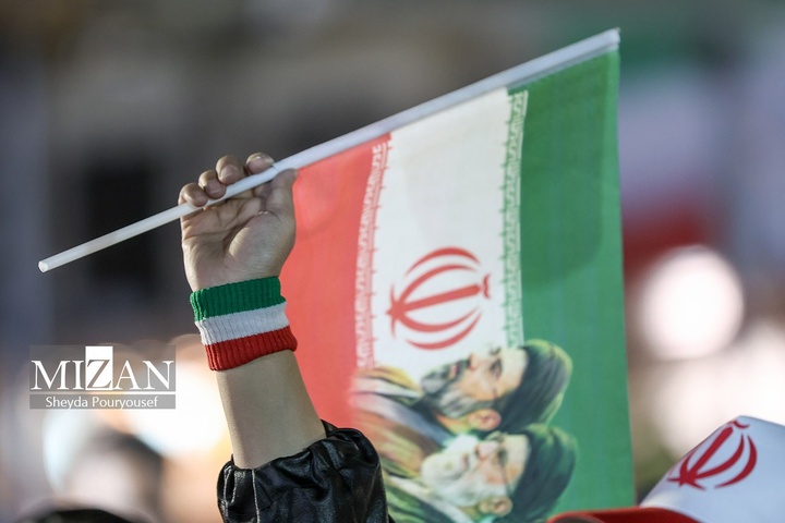 اجرای زنده نقاشی حسن روح‌الامین در میدان تجریش