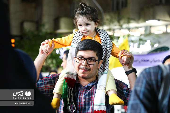 اولین جشن تشرف (تکلیف) کف خیابان