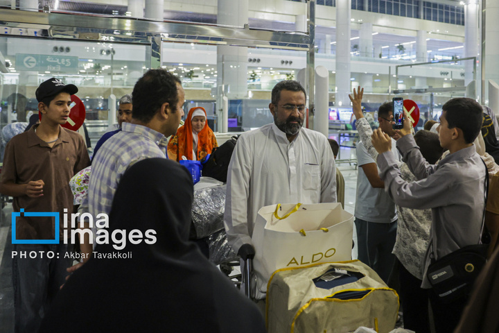 نخستین پرواز بازگشت حجاج به کشور