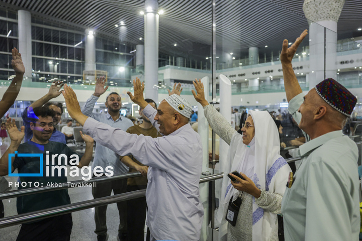 نخستین پرواز بازگشت حجاج به کشور