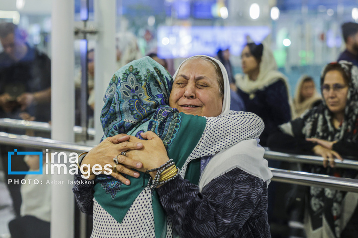 نخستین پرواز بازگشت حجاج به کشور