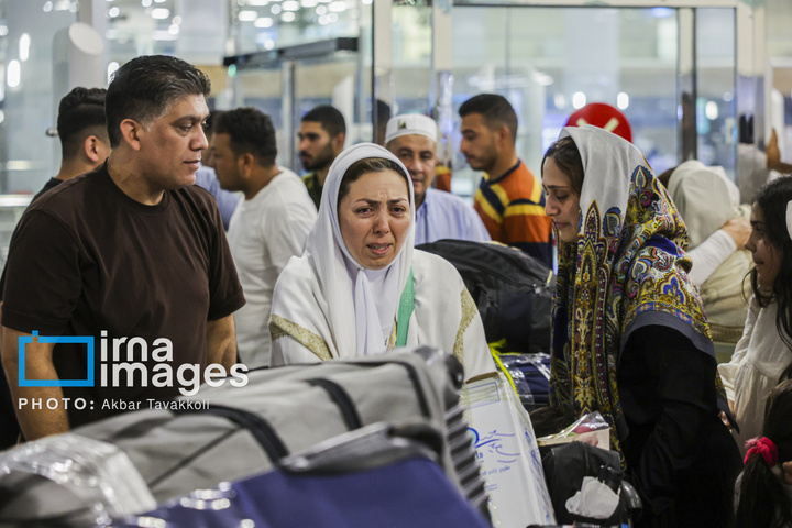 نخستین پرواز بازگشت حجاج به کشور