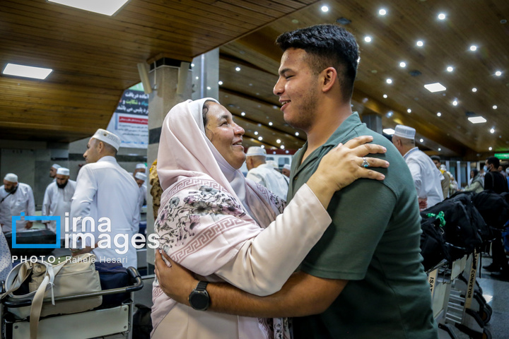 آیین «قارشیلاماق حاجی‌لاردان»