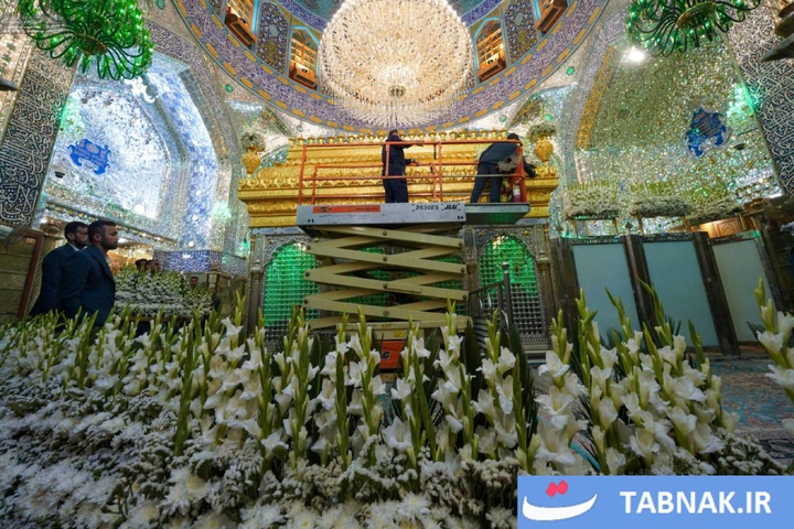 تجلی بهار در آستانه عید ولایت؛ ضریح مطهر علوی گل‌باران شد