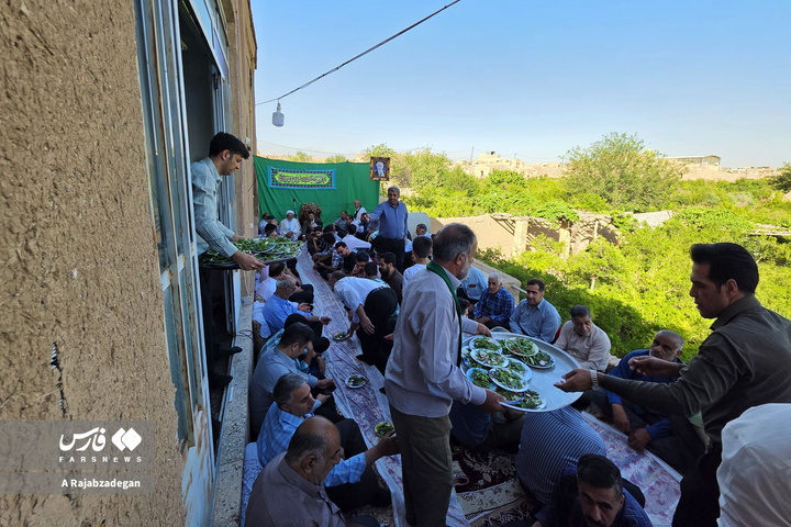 سنت ۲۰۰ ساله ندبه‌خوانی و اطعام عید غدیر در یزد