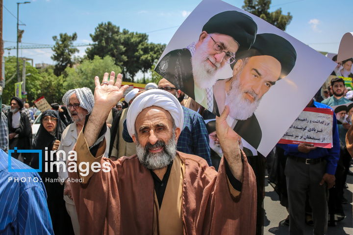 راهپیمایی گرامیداشت قیام ۱۵ خرداد در قم