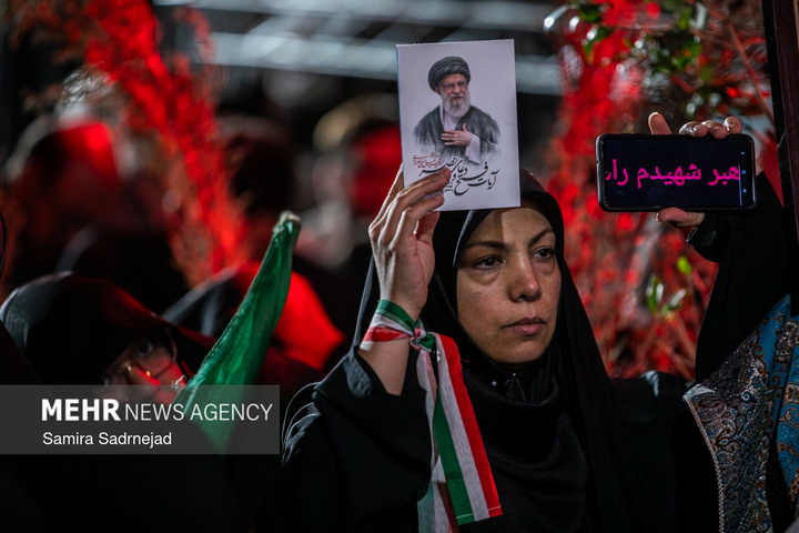 مناجات و توسل به امام زمان(عج) در سوگ رهبر شهید انقلاب