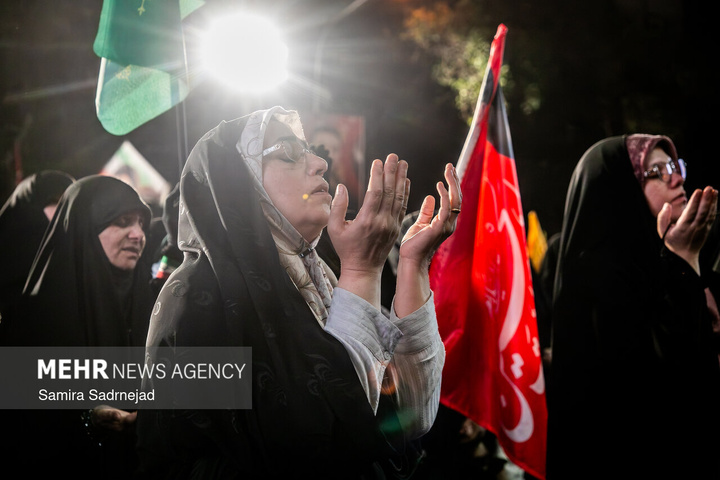 مناجات و توسل به امام زمان(عج) در سوگ رهبر شهید انقلاب