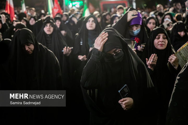 مناجات و توسل به امام زمان(عج) در سوگ رهبر شهید انقلاب
